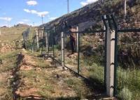 鐵路護欄網(wǎng)的使用壽命為什么比一般的護欄網(wǎng)使用壽命長？